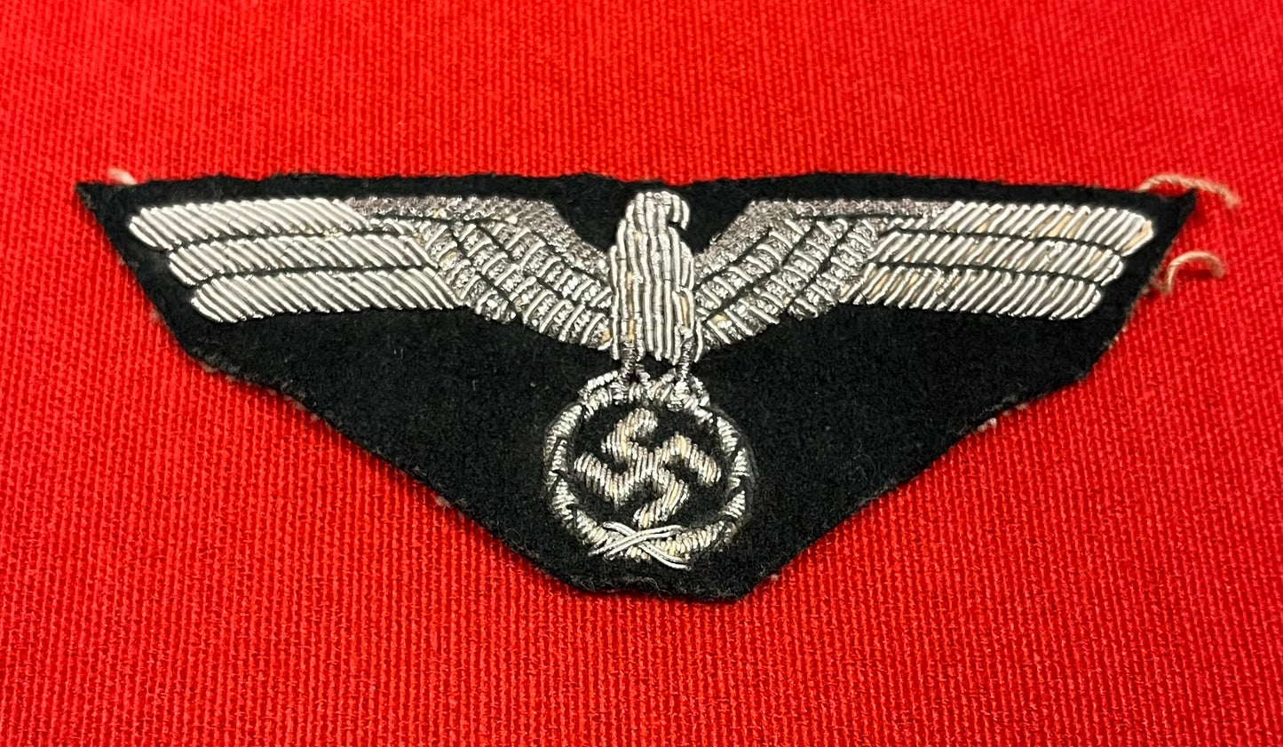 AUTHENTIC WW2 GERMAN ARMY OFFICER’S SILVER BULLION BREAST EAGLE TUNIC-UNIFORM PATCH