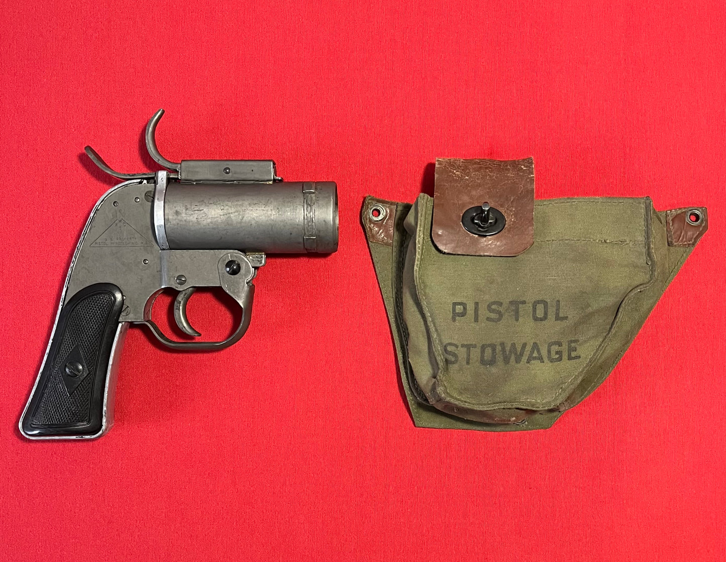 Original U.S. WWII 37mm M8 Pyrotechnic Signal Flare Pistol - Gun by SWC & Scarce Aircraft Stowage Wall Mounted Bag