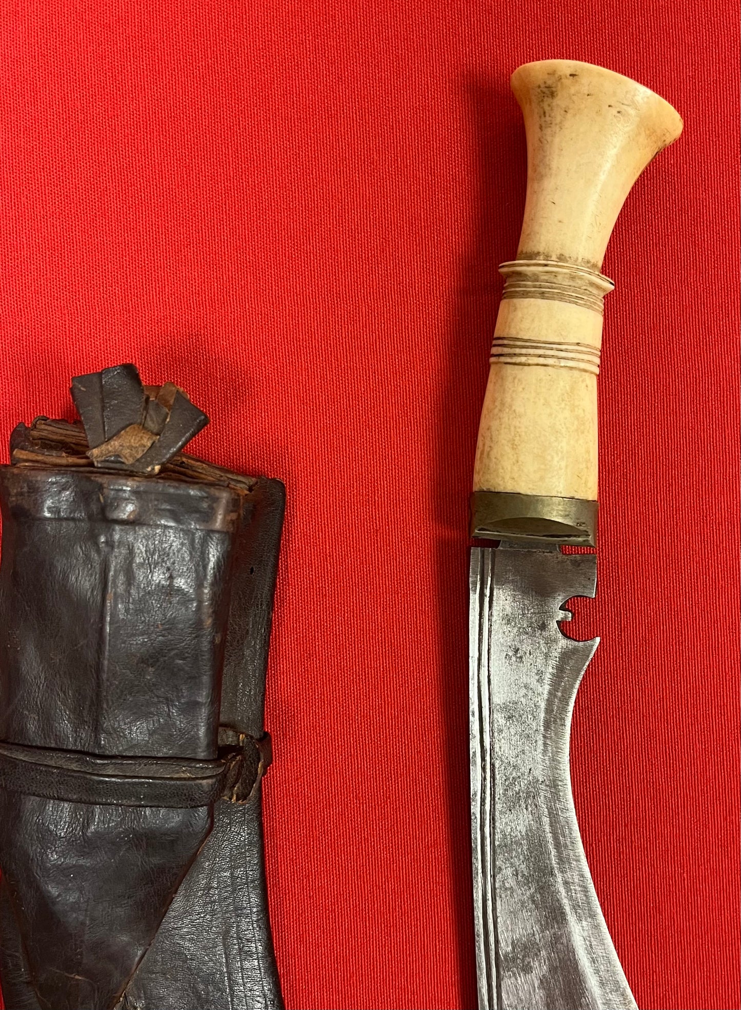 19TH CENTURY NEPALESE GURKHA KUKRI KNIFE & SCABBARB Ca. 1880's