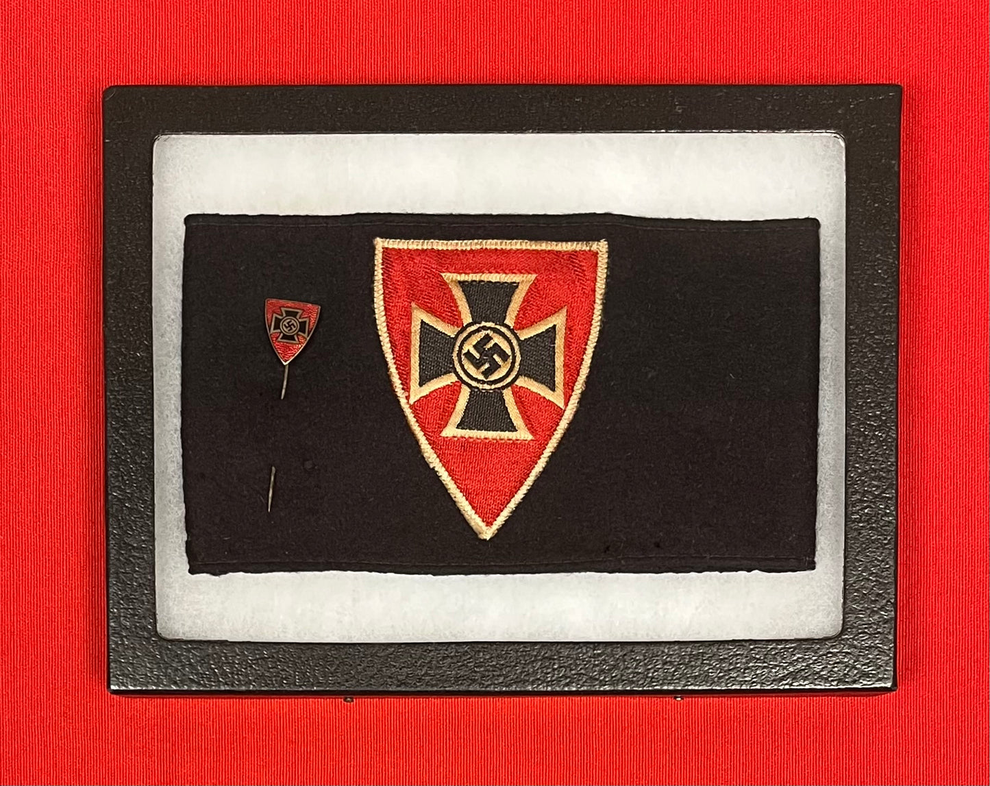 WWll German NS-RKB “Veterans”Armband & Stick Pin + Display