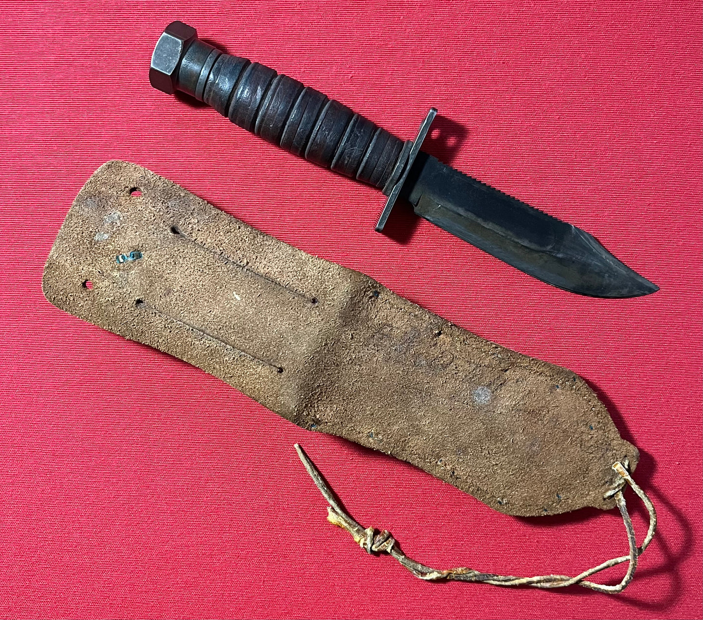 Vietnam Era U.S Pilot Survival Knife by Camillus N.Y. (Named)