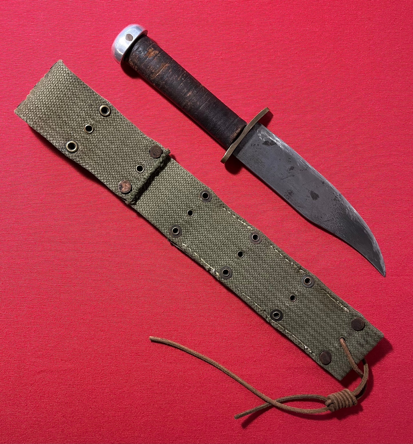 WW2 U.S Fighting Knife "Bowie Style" Theater Made with Untypical Belt Scabbard