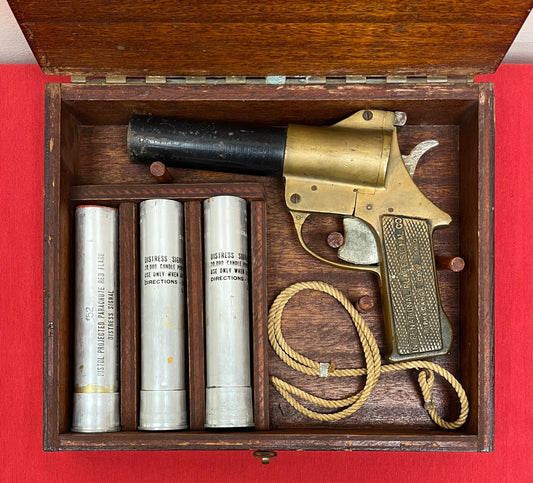 Original WWII Era U.S. International Flare Signal Co. Pistol 37mm (Model 52) W/ Box & Flares