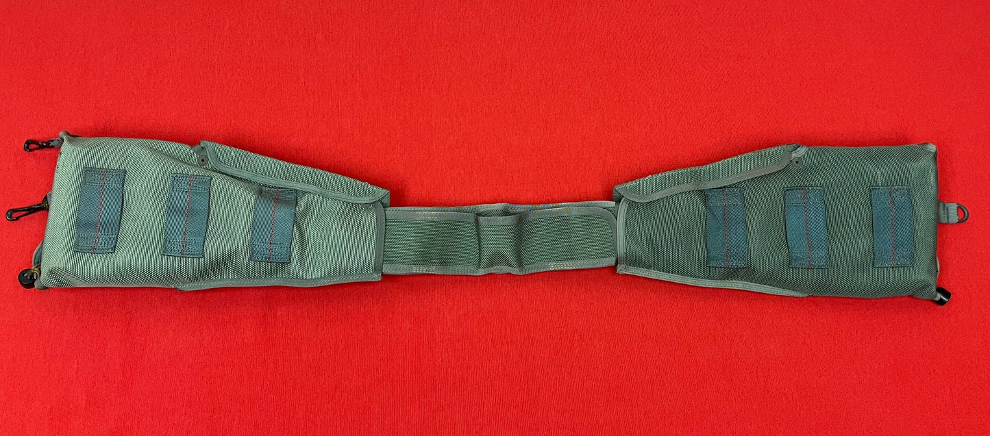 U.S.N. PILOT'S MK3C LIFE PRESERVER, FLARES, WHISTLE, BELT & DYE SWITLIK PARACHUTE CO. VIETNAM WAR ERA
