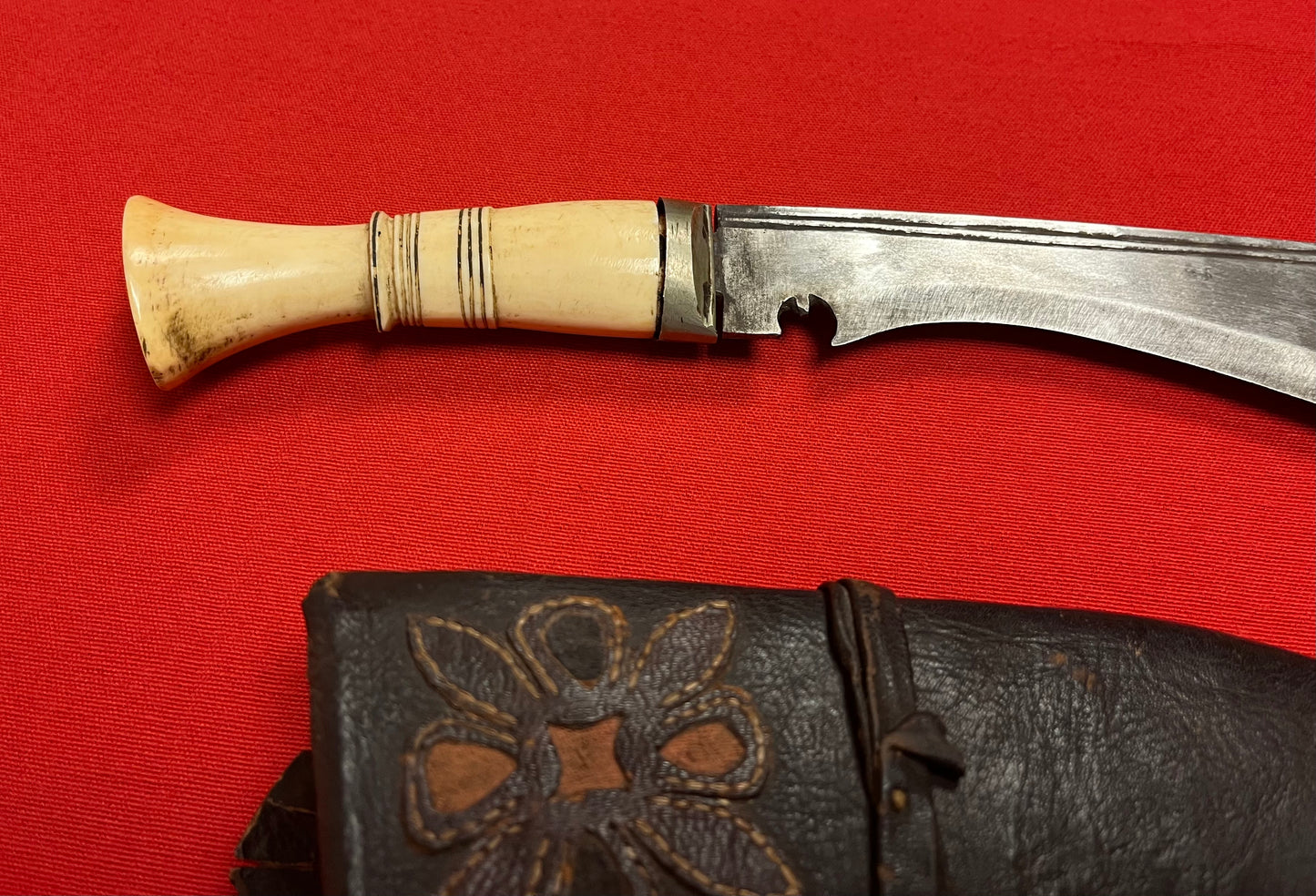 19TH CENTURY NEPALESE GURKHA KUKRI KNIFE & SCABBARB Ca. 1880's