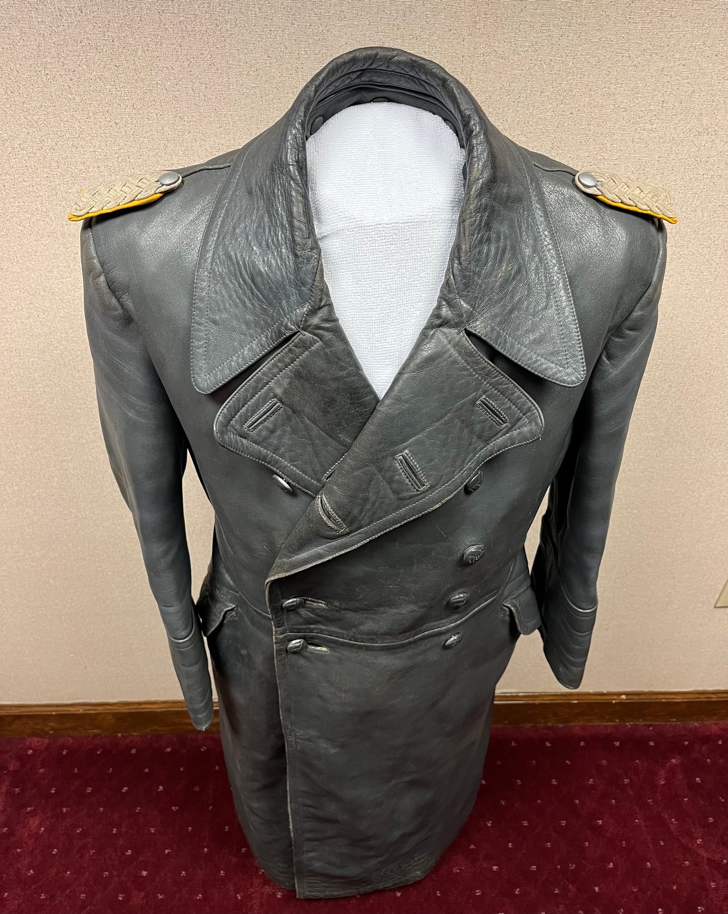 Authentic WW2 German Luftwaffe Leather Greatcoat Trench Coat W/  Shoulder Boards - Label & Name ￼