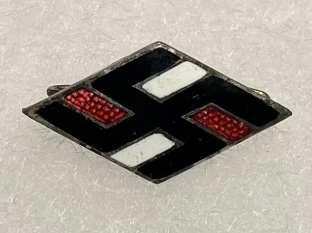 Original WWII German Hitler Youth NSDStB MEMBERSHIP LAPEL PIN (NSDStB-Mitglied Abzeichen)