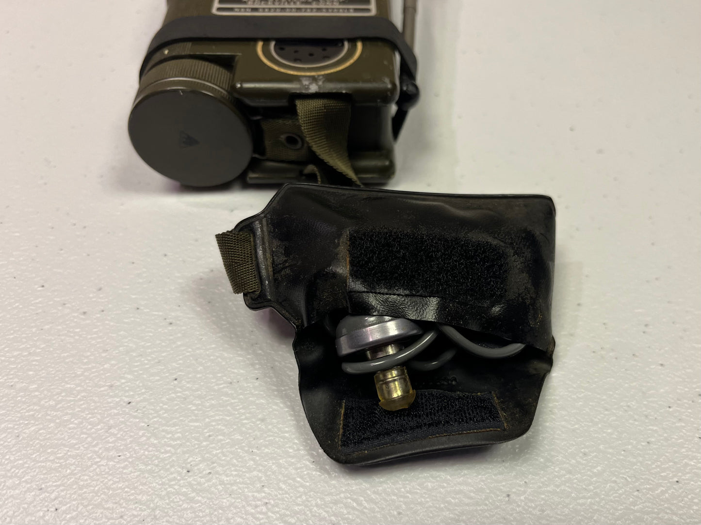 U.S. MILITARY AN/PRC-90 SURVIVAL "DOWNED PIlOTS” RADIO