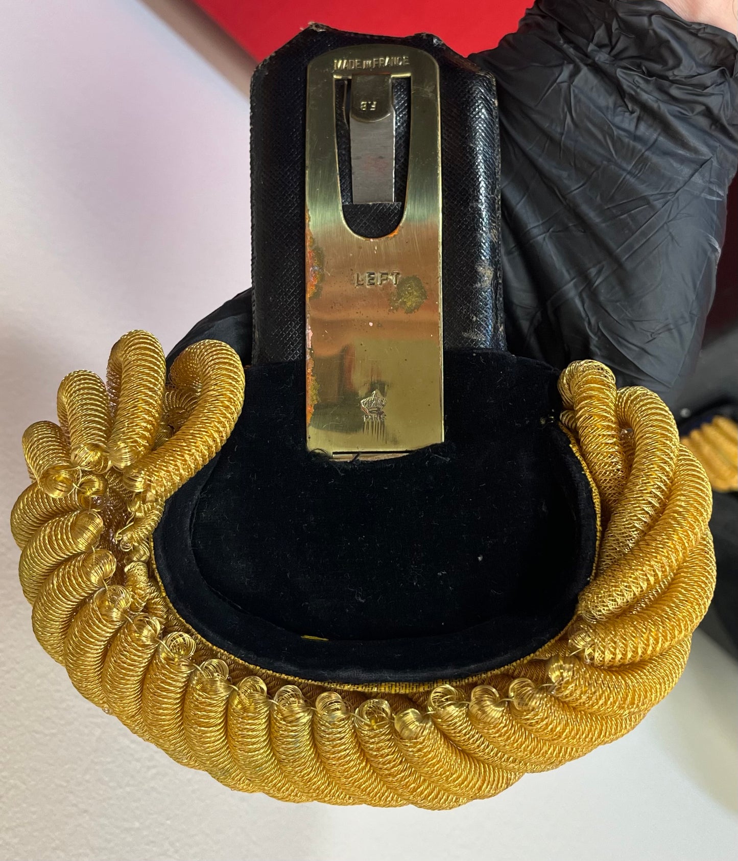 U.S.N Navy Officer's Bicorn Hat, Epaulettes, Sword & Belt - Cased Set
