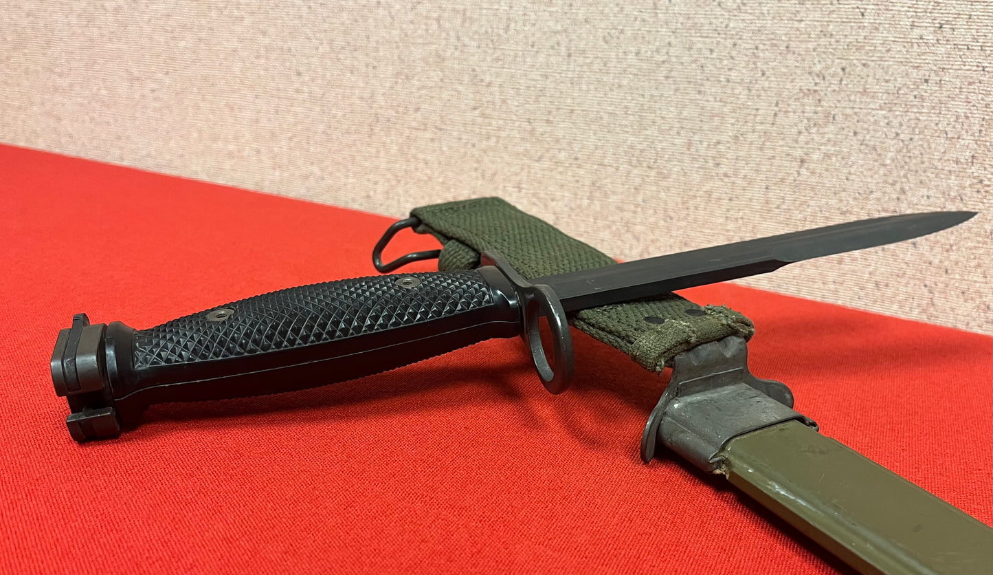 Vietnam War - U.S. M7 Bayonet/Fighting Knife by B.O.C W/I U.S.M8A1 PWH Scabbard 1969 M16 Rifle