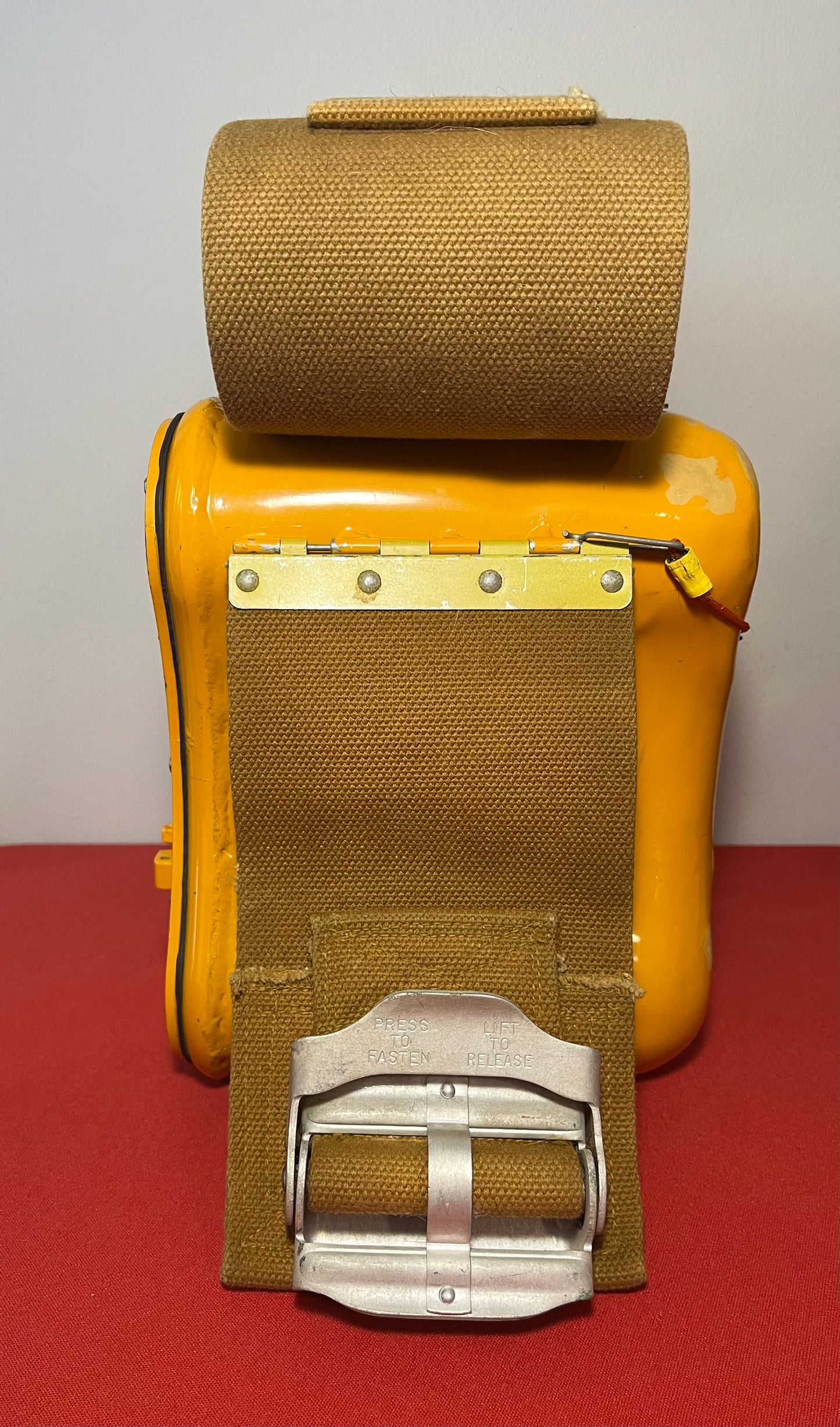 WW2 U.S Army Air Force USAAF “Gibson Girl” SCR-578 Survival Radio Transmitter Set