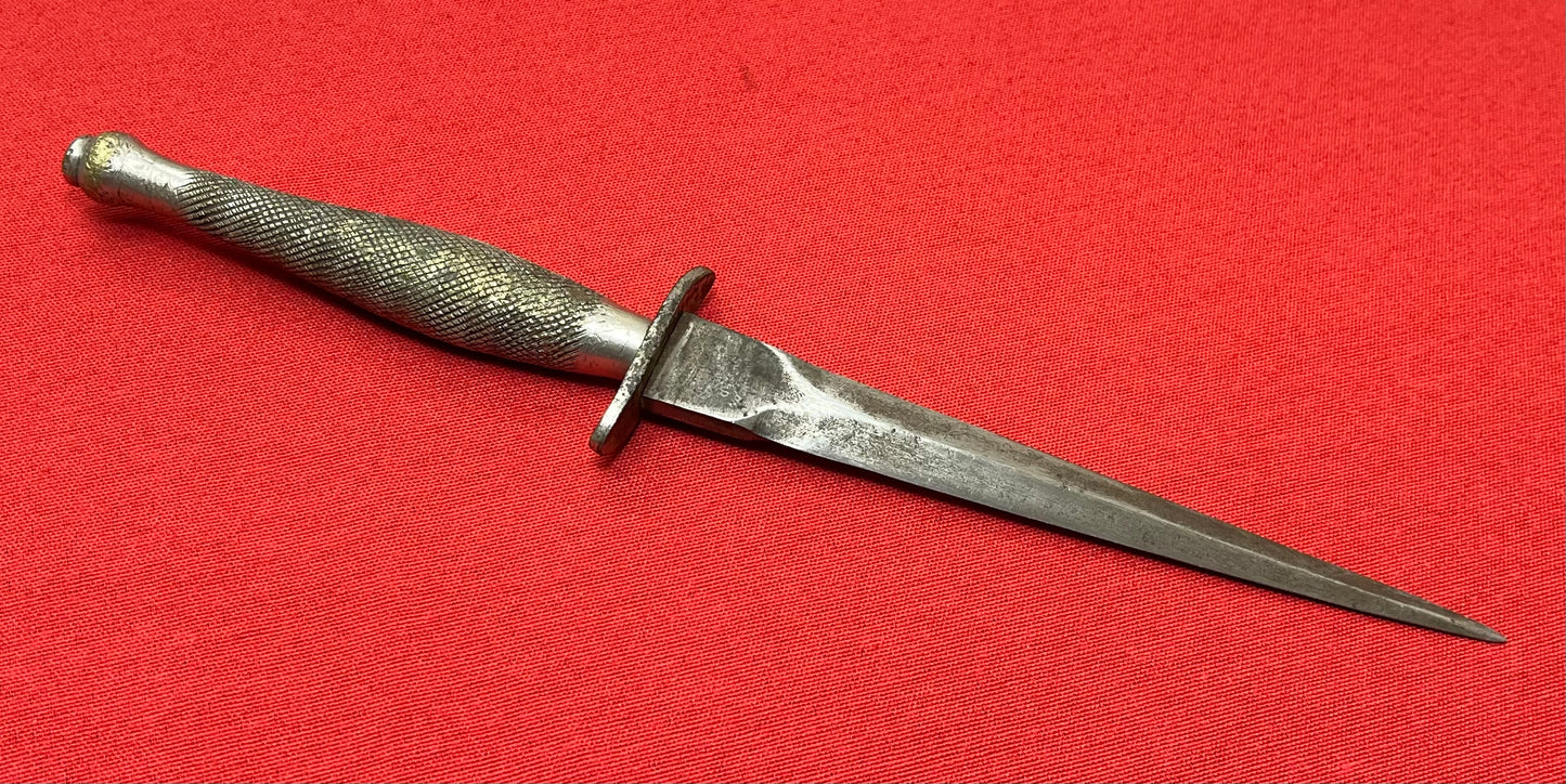 WW2 BRITISH 1ST PATTERN FAIRBAIRN-SYKES FIGHTING KNIFE - WILKINSON SWORD COMPANY