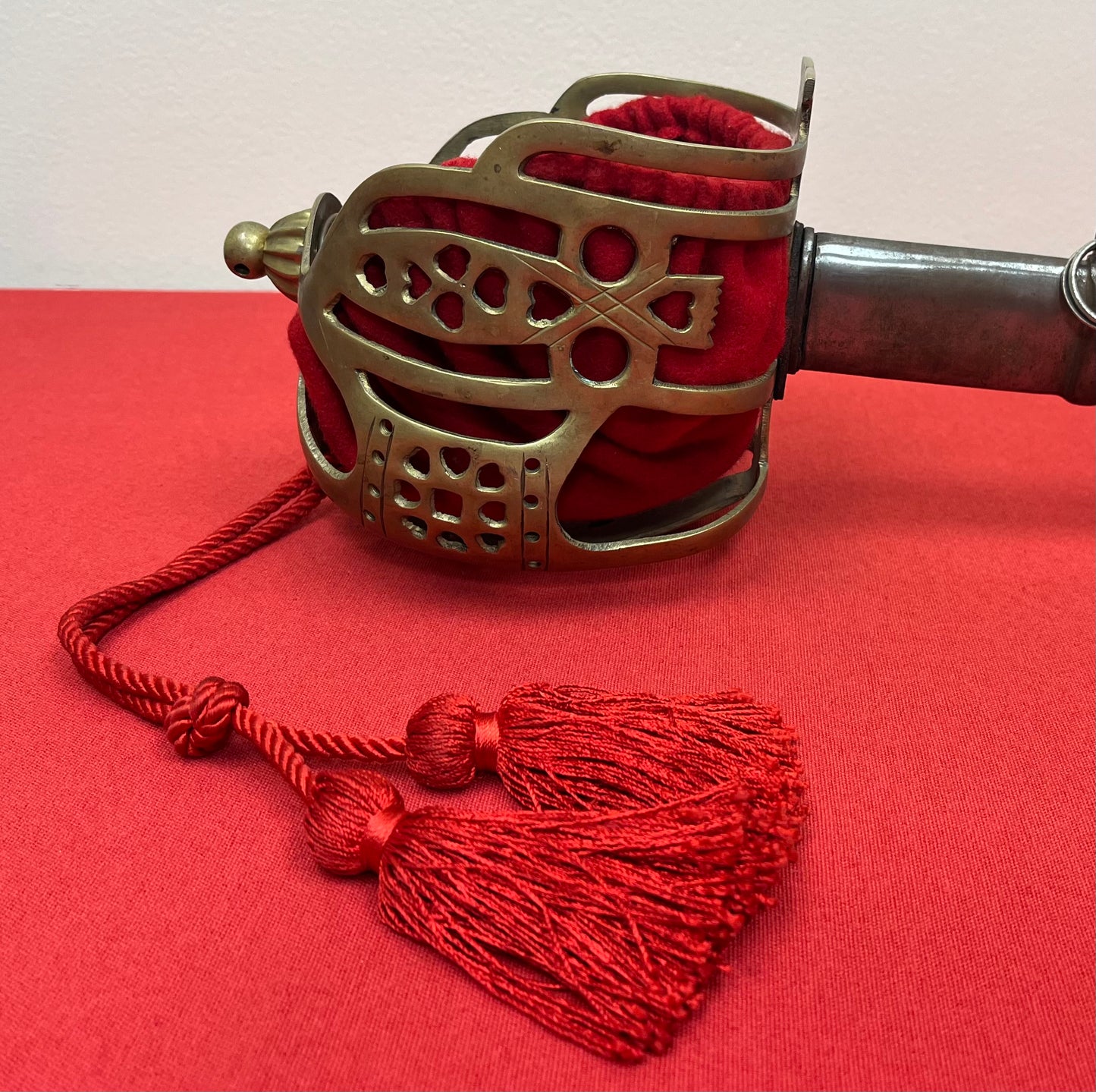 P1828 Scottish Basket-Hilted Claymore Broadsword (High-Grade) Reproduction
