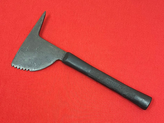 Original U.S. WWII USAAF Bomber & Air Crew Serrated Crash Escape Axe - 56D6221