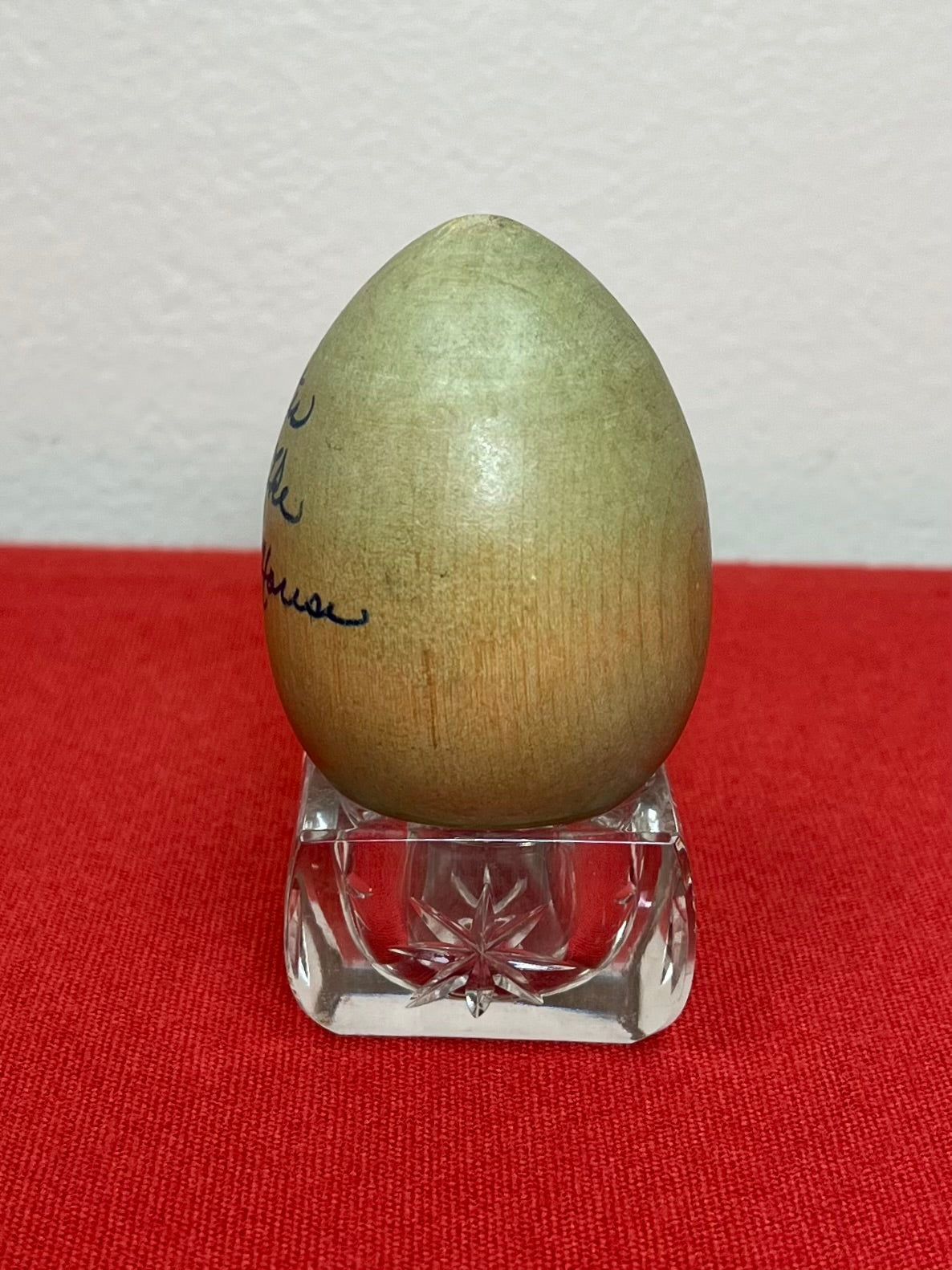 1983 Official White House Wooden Easter Egg - Ronald Reagan￼