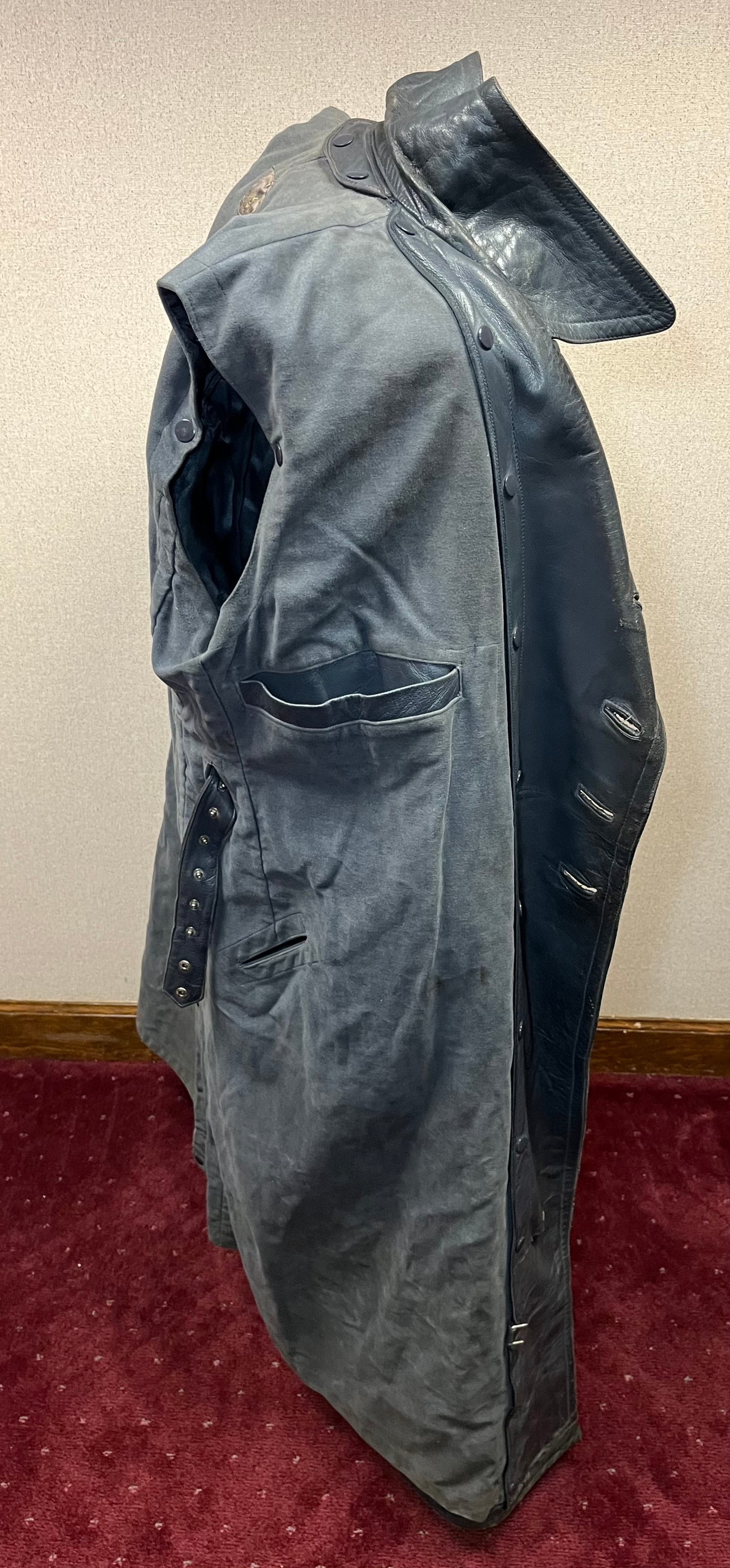 Authentic WW2 German Luftwaffe Leather Greatcoat Trench Coat W/  Shoulder Boards - Label & Name ￼