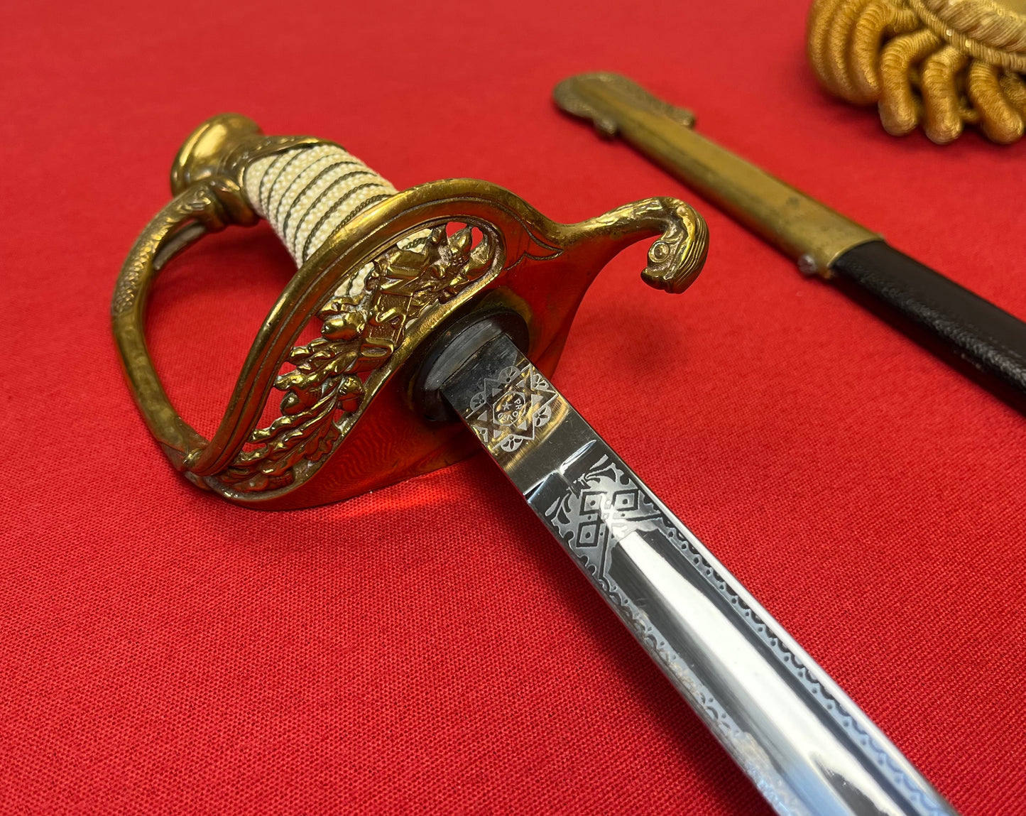 U.S.N Navy Officer's Bicorn Hat, Epaulettes, Sword & Belt - Cased Set