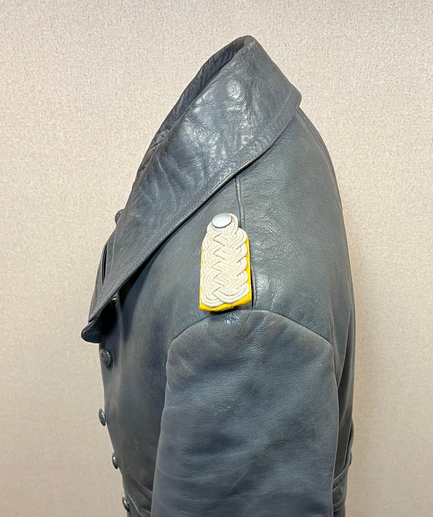 Authentic WW2 German Luftwaffe Leather Greatcoat Trench Coat W/  Shoulder Boards - Label & Name ￼