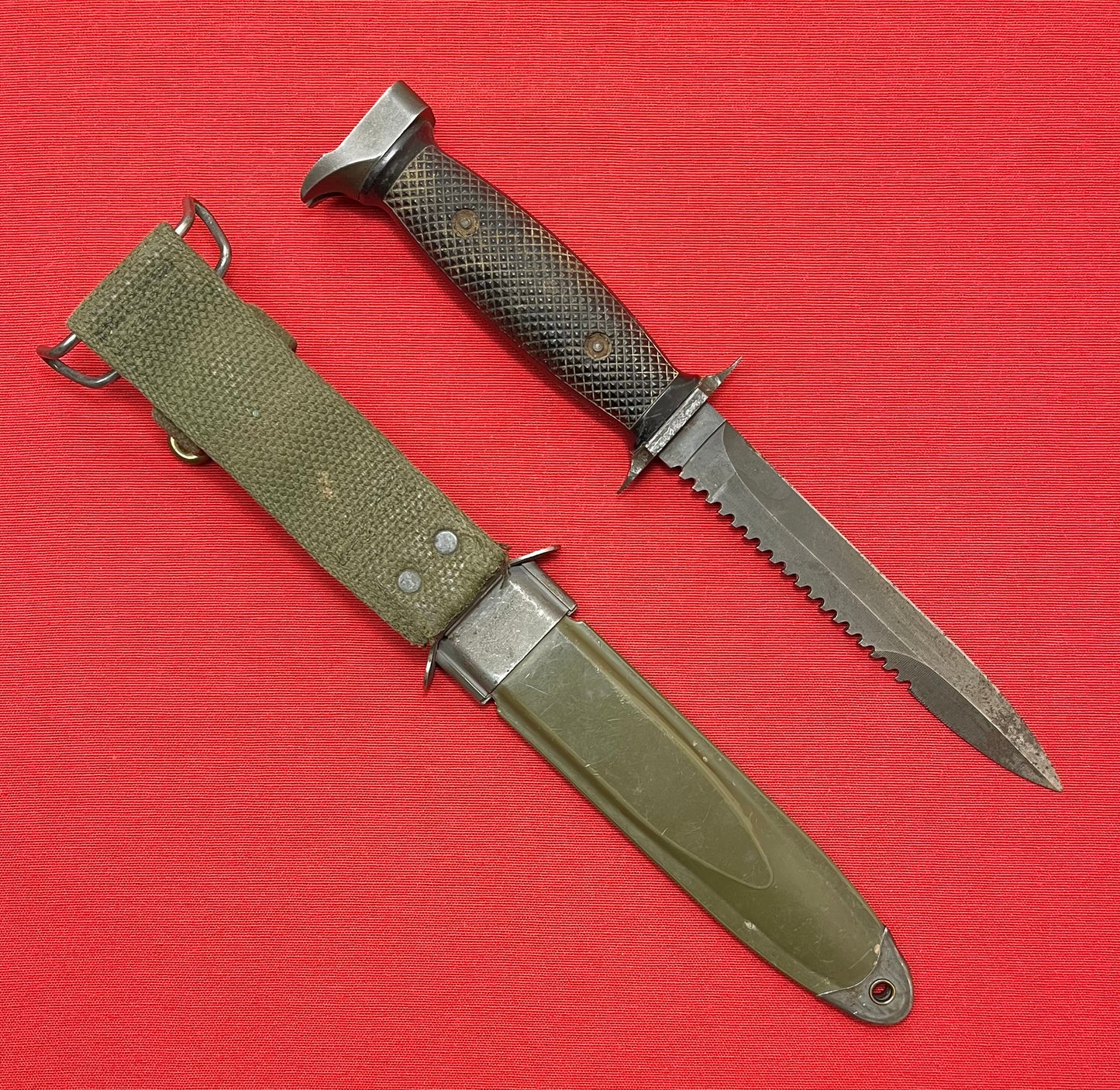 Original U.S Imperial M-7S Fighting Survival Knife W/I M8A1 Scabbard
