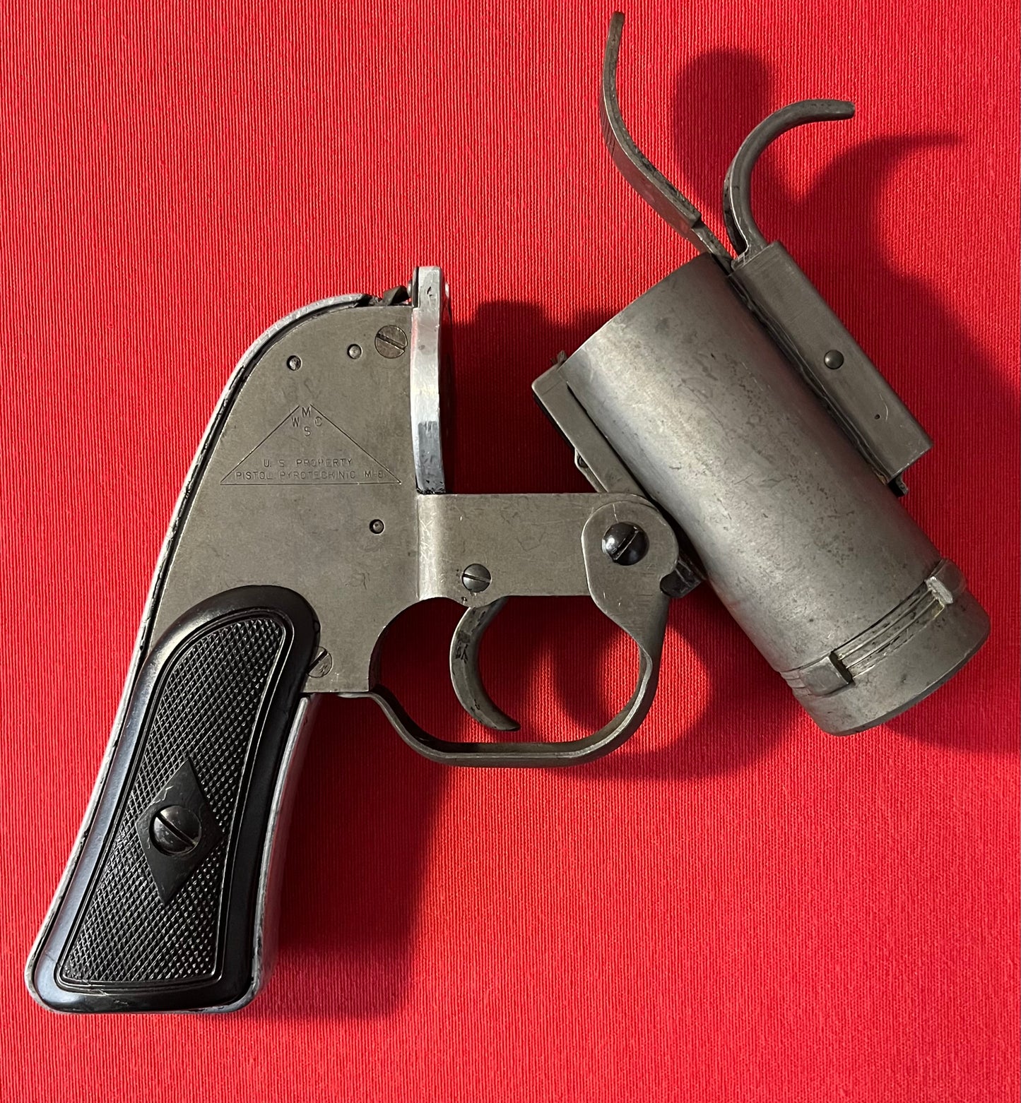 Original U.S. WWII 37mm M8 Pyrotechnic Signal Flare Pistol - Gun by SWC & Scarce Aircraft Stowage Wall Mounted Bag