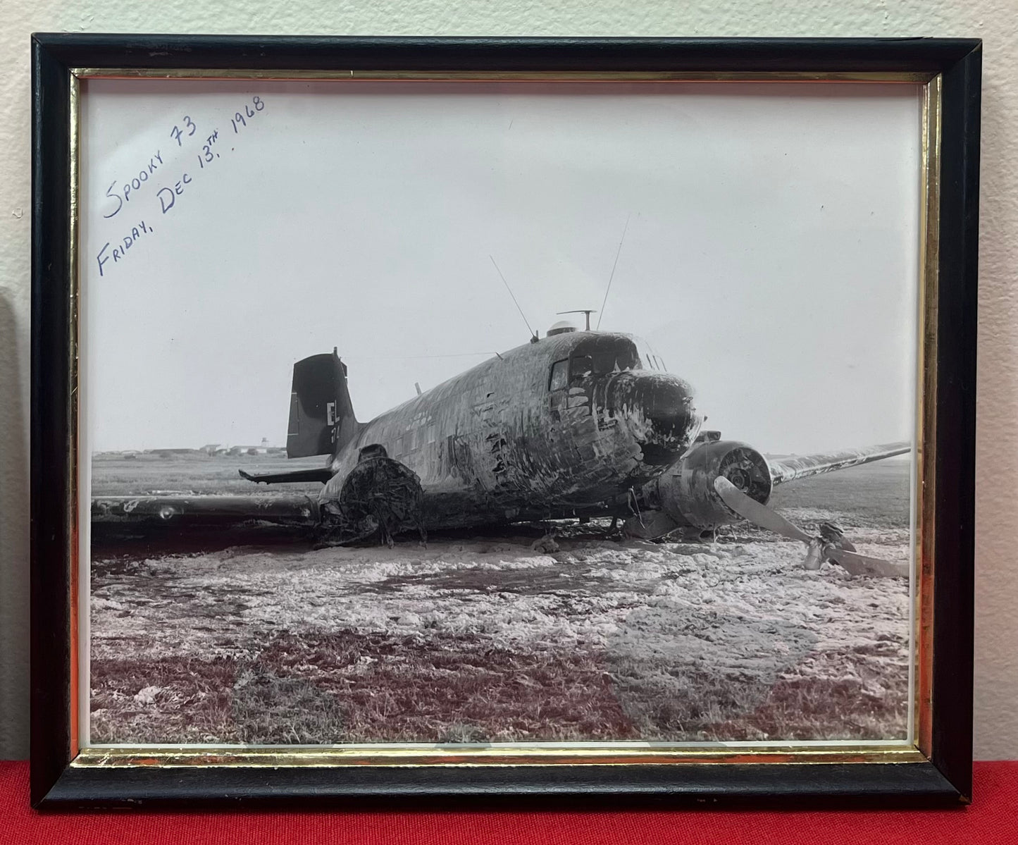 VIETNAM WAR - ORIGINAL PHOTOS IN FRAMES AVIATION (SET OF TWO) 8X10 & 7X5