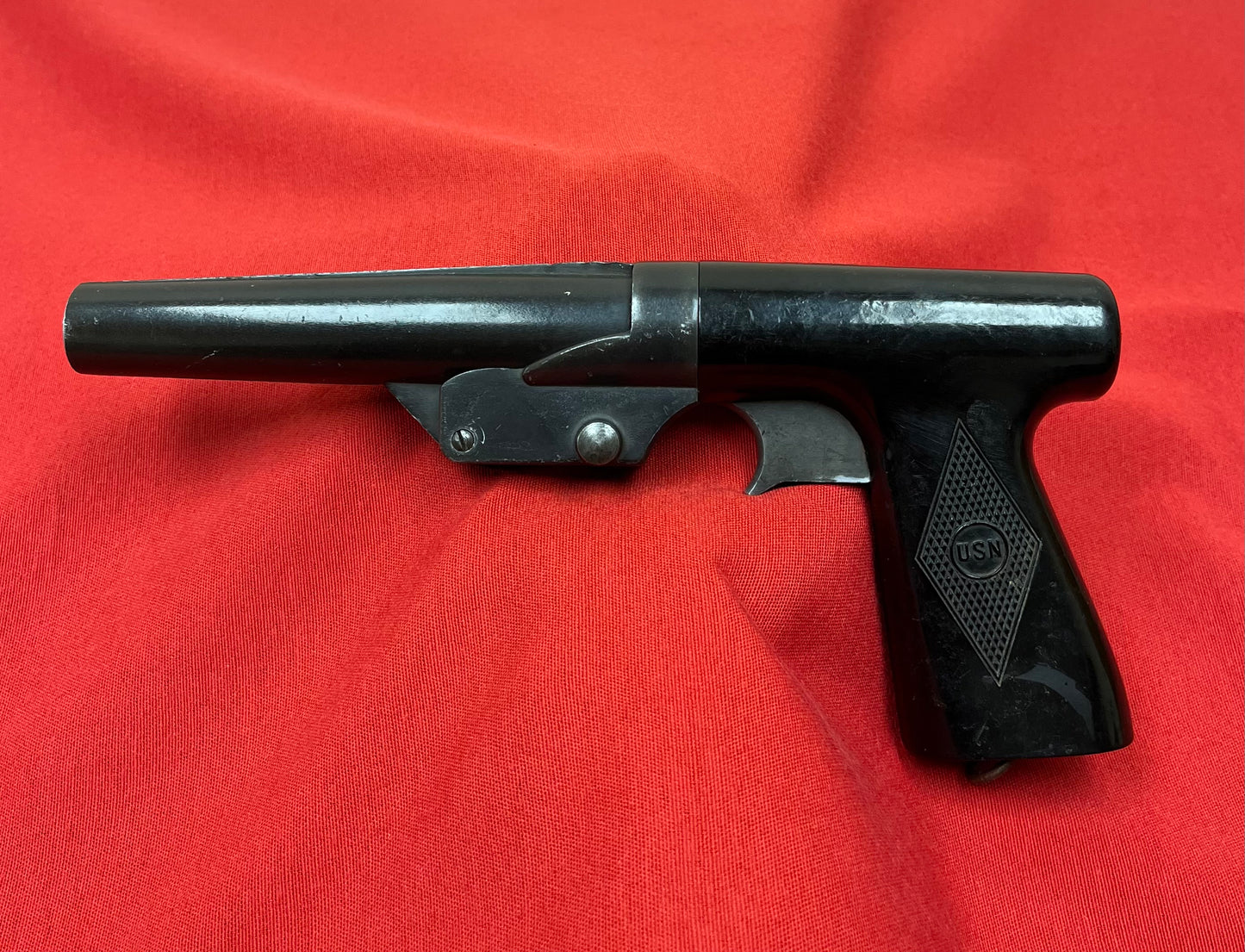 WW2 U.S Navy Mark 5 Signal Flare Pistol Dated 1942