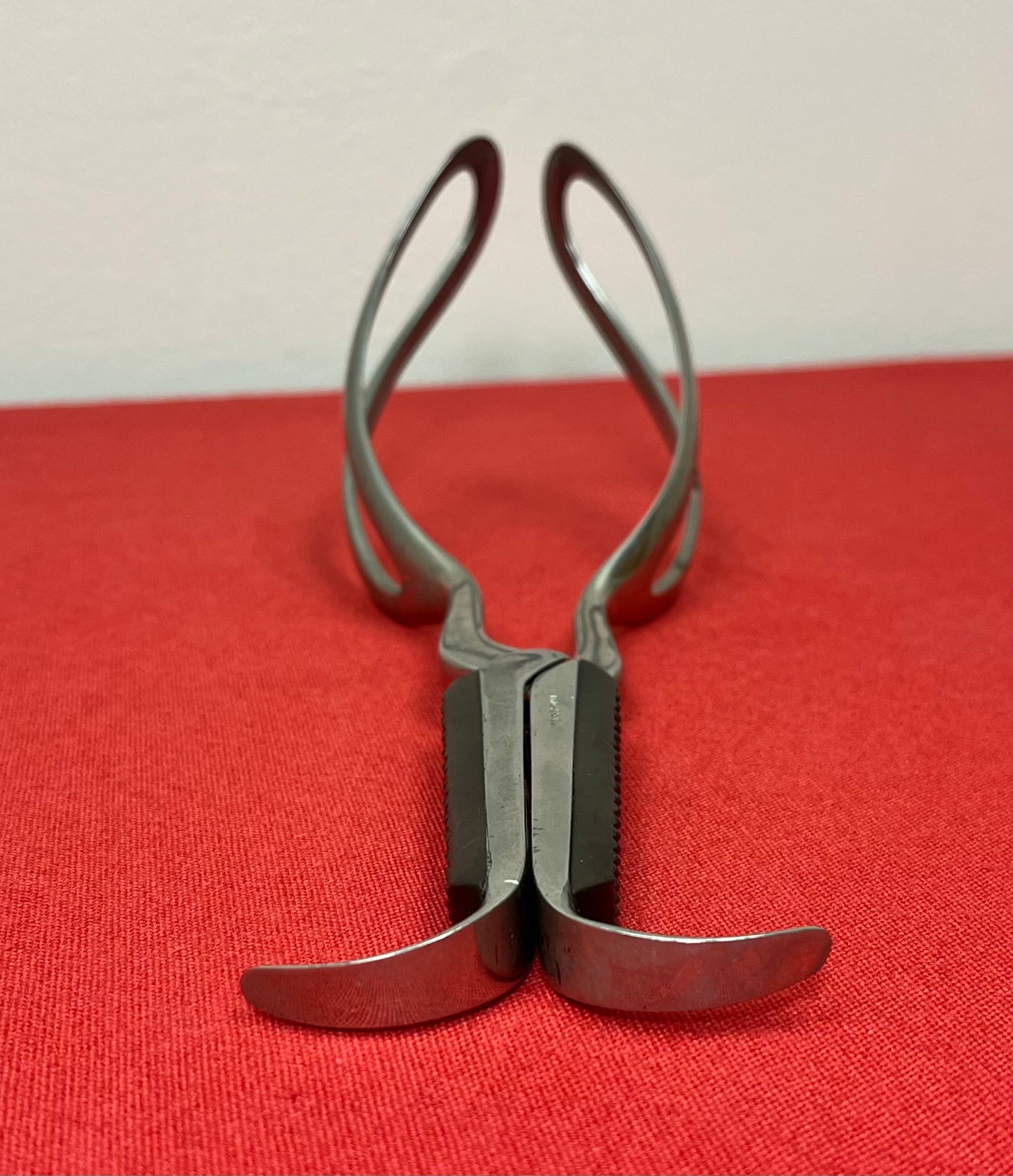 1800'S OBSTETRICAL BIRTHING FORCEPS MAKER MARKED - ANTIQUE MEDICAL EQUIPMENT #1
