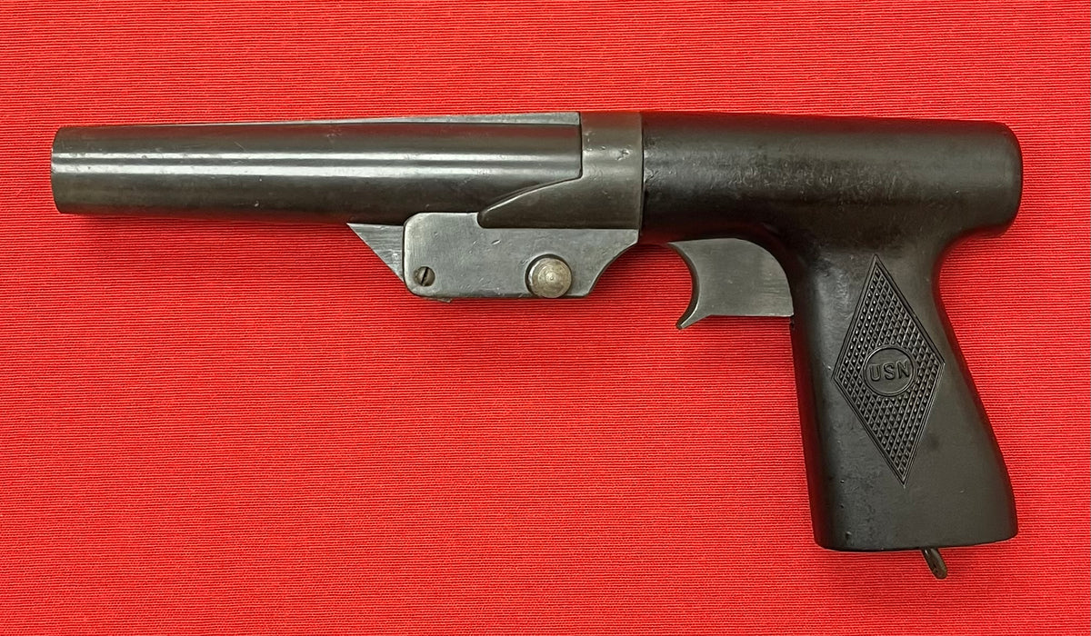 WW2 U.S.N. Navy Mark 5 Signal Flare Pistol Dated 1944