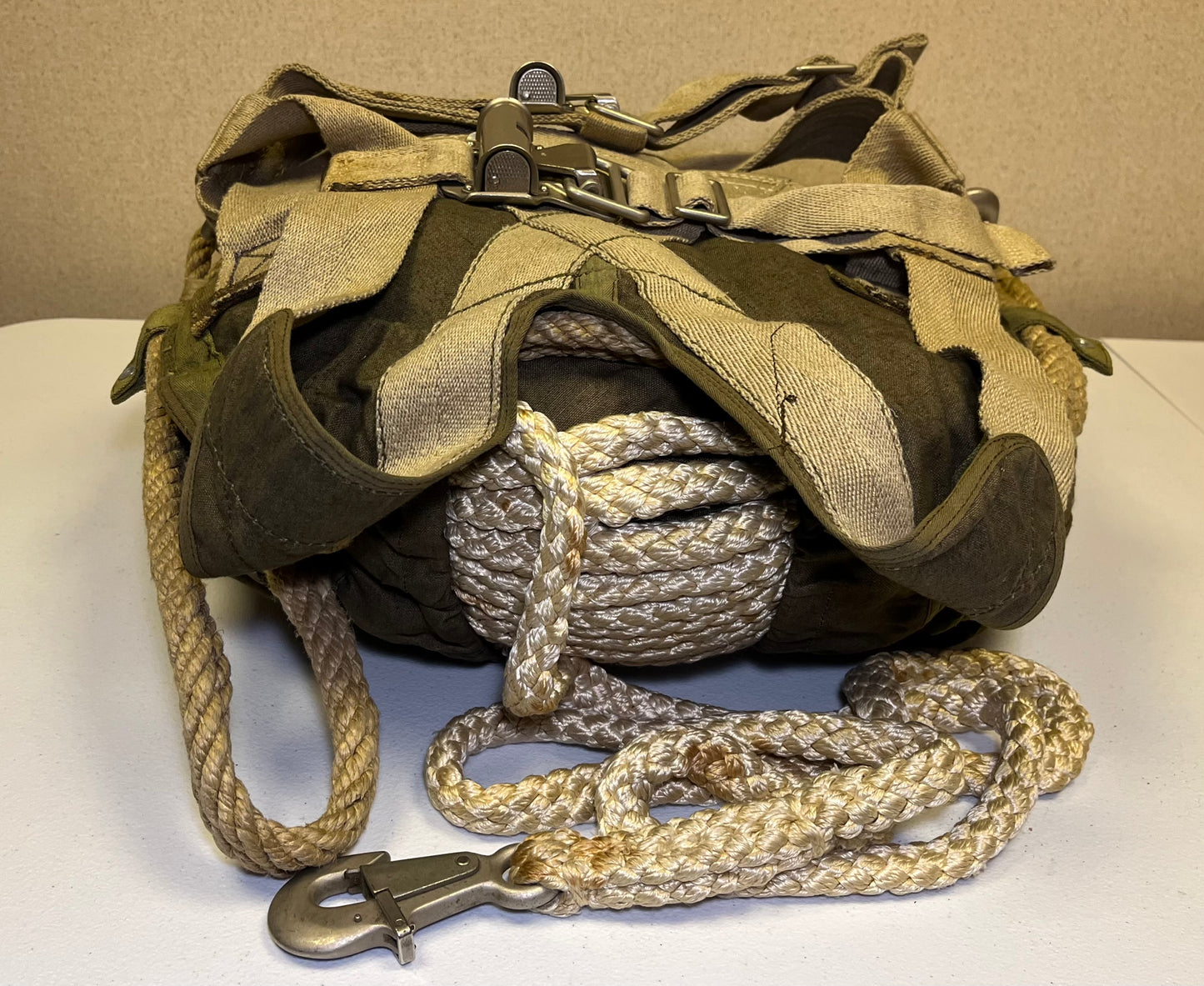 Original WWII German RZ20 Luftwaffe Fallschirmjäger (Paratrooper) Parachute & Bag Complete Set