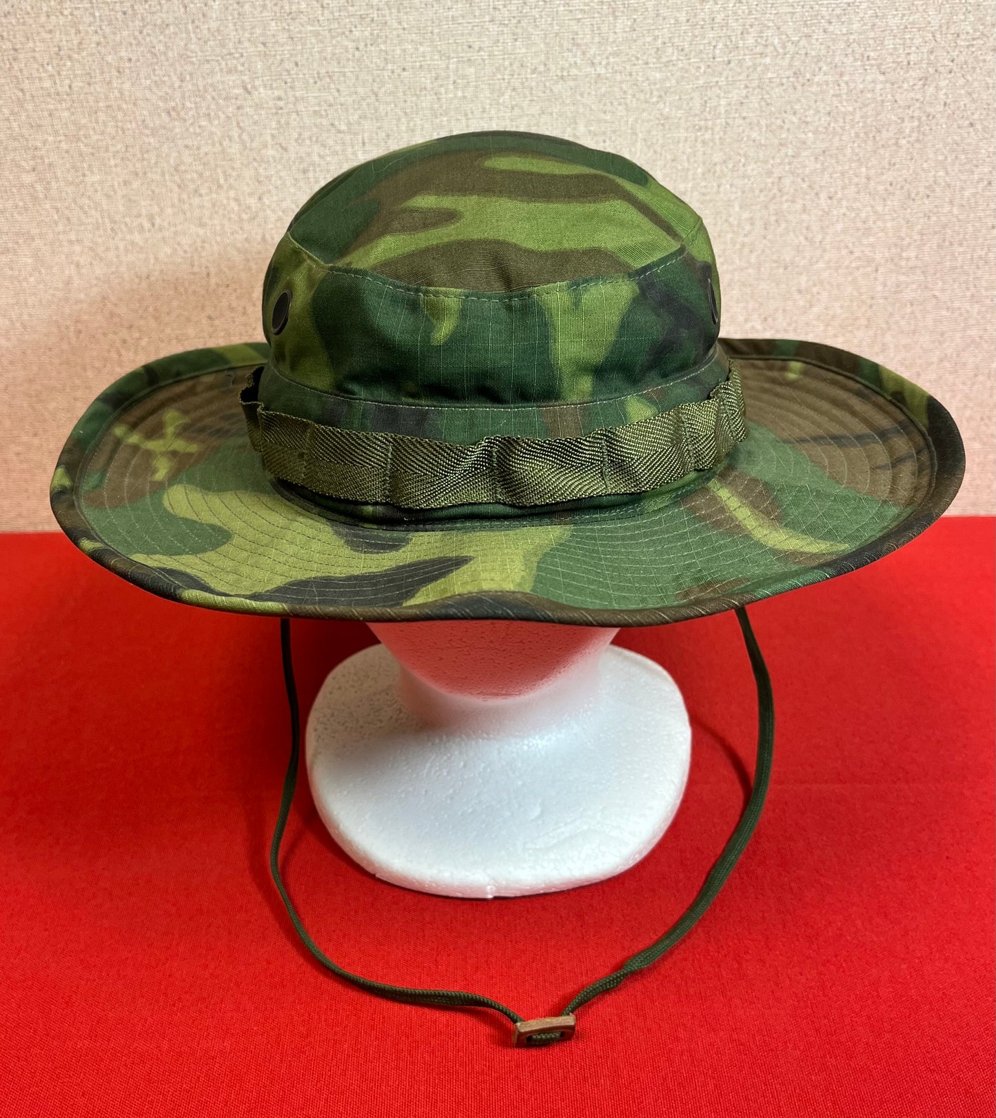 U.S. Vietnam War Tropical Boonie Hat 1968 Dated / ERDL Camouflage Type 2 ￼￼￼