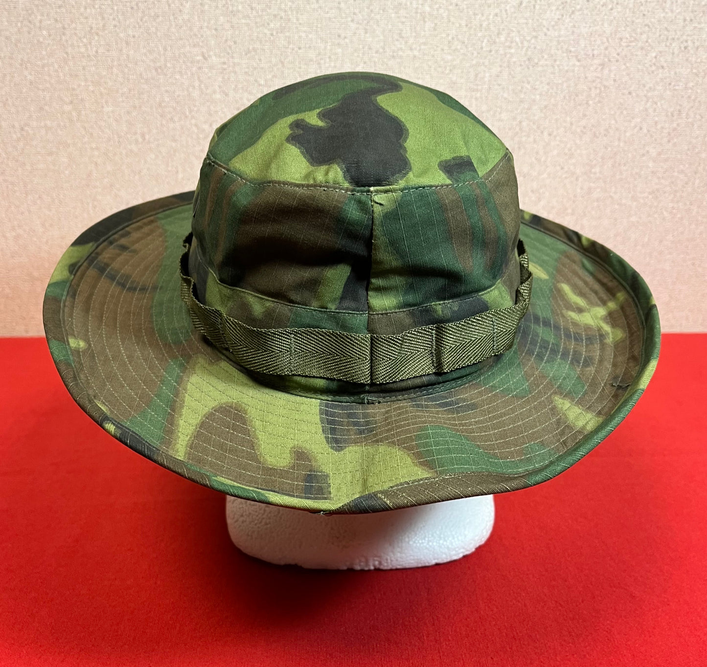 U.S. Vietnam War Tropical Boonie Hat 1968 Dated / ERDL Camouflage Type 2 ￼￼￼