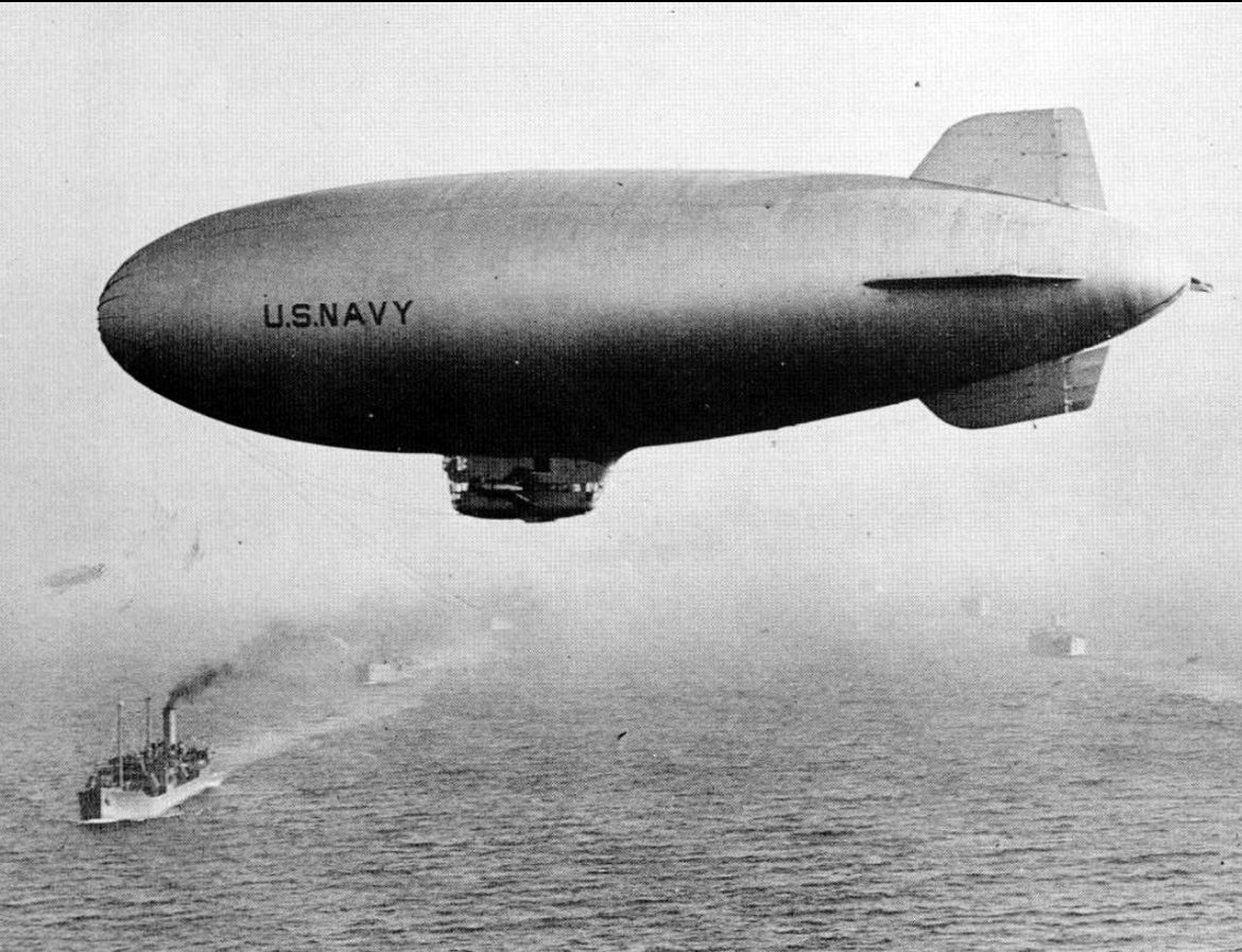Original U.S. WWII Navy (Blimp) Rebreather Aircraft Breathing Apparatus + Mask & Oxygen Generating Cannister