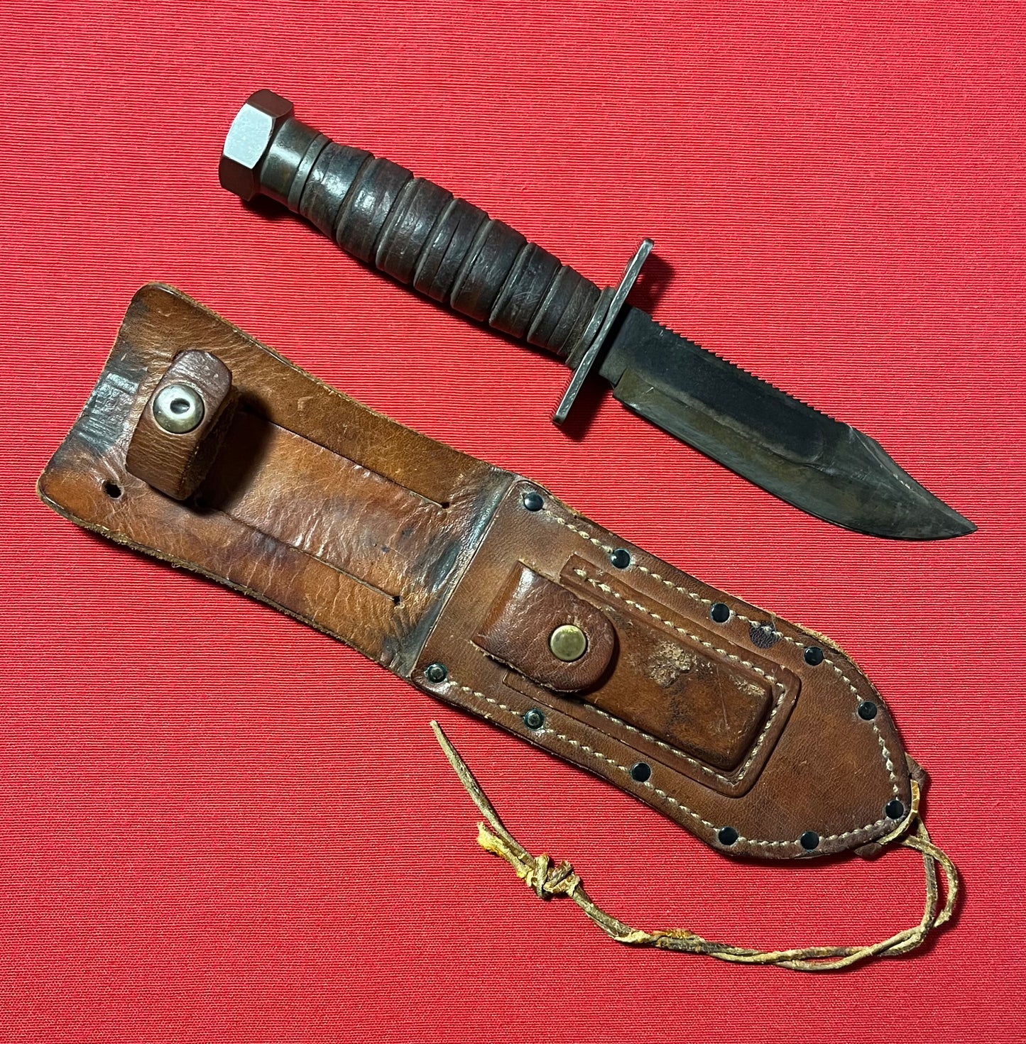 Vietnam Era U.S Pilot Survival Knife by Camillus N.Y. (Named)