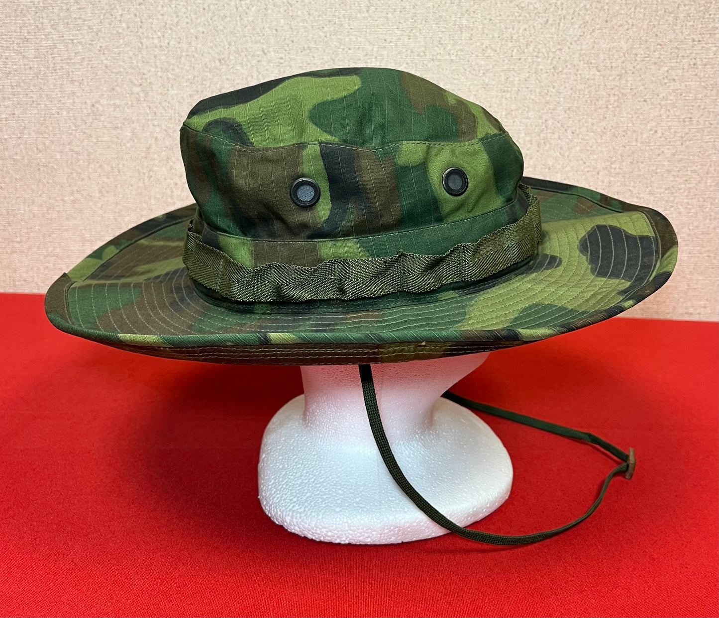 U.S. Vietnam War Tropical Boonie Hat 1968 Dated / ERDL Camouflage Type 2 ￼￼￼