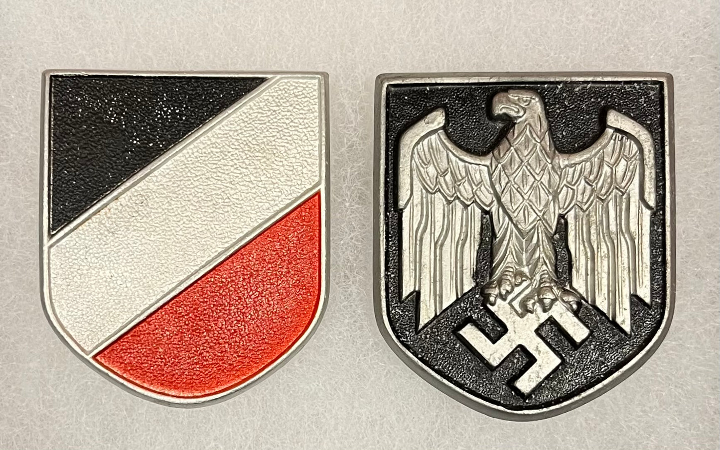 Authentic WWIl German DAK Sun/Pith Helmet BadgesTri-Color & Wehrmacht Eagle