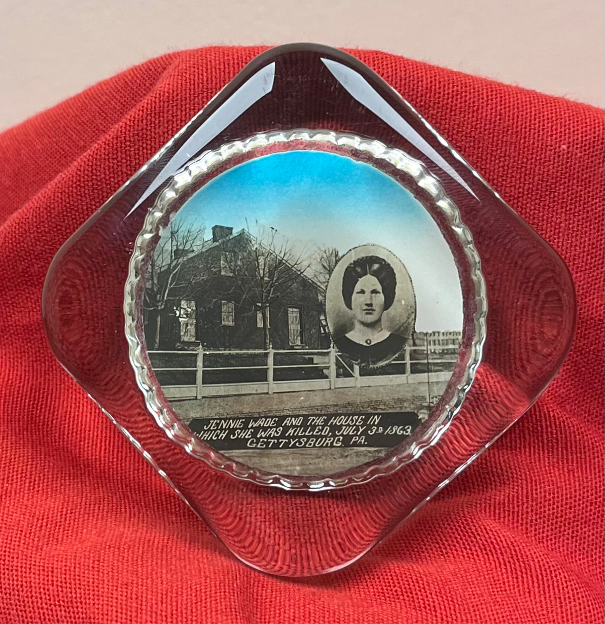 CIVIL WAR -JENNIE WADE HOUSE MUSEUM EARLY 1900'S SOUVENIR PAPERWEIGHT - GETTYSBURG, PA