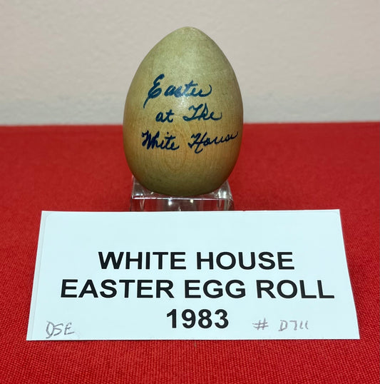 1983 Official White House Wooden Easter Egg - Ronald Reagan￼