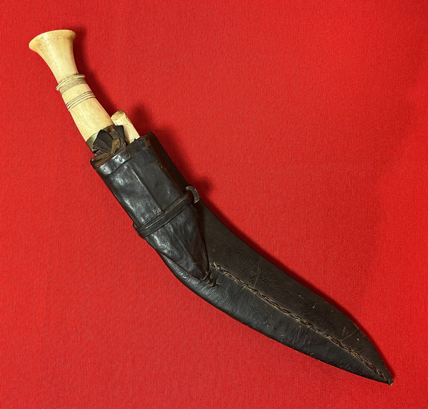19TH CENTURY NEPALESE GURKHA KUKRI KNIFE & SCABBARB Ca. 1880's