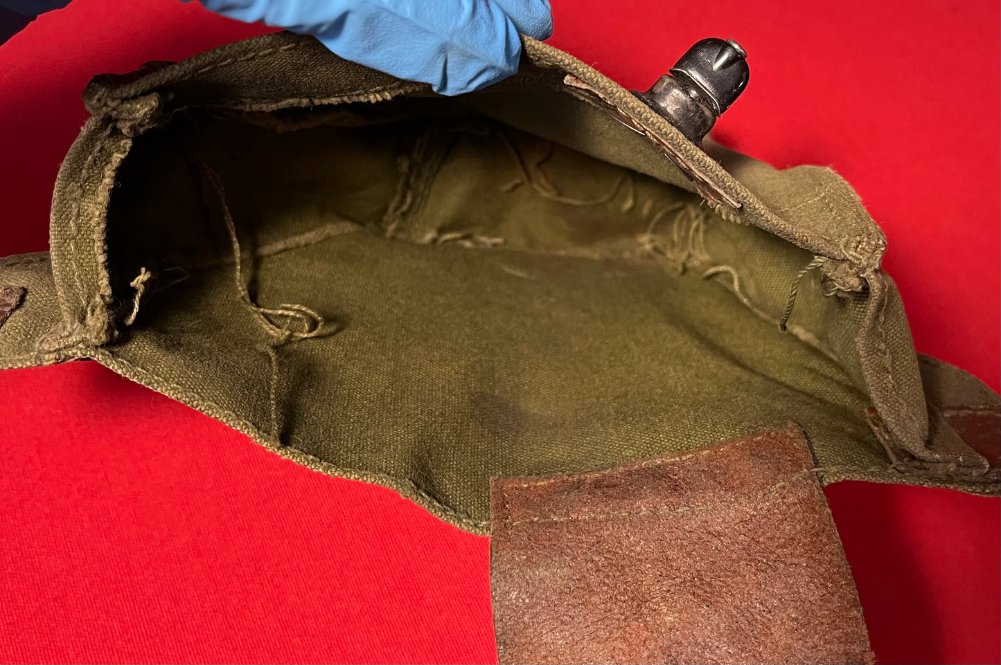 Original U.S. WWII 37mm M8 Pyrotechnic Signal Flare Pistol - Gun by SWC & Scarce Aircraft Stowage Wall Mounted Bag