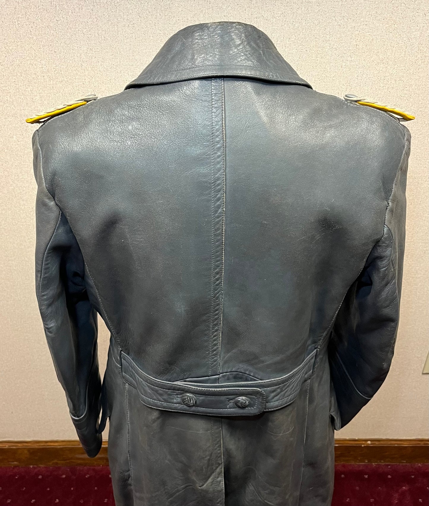 Authentic WW2 German Luftwaffe Leather Greatcoat Trench Coat W/  Shoulder Boards - Label & Name ￼