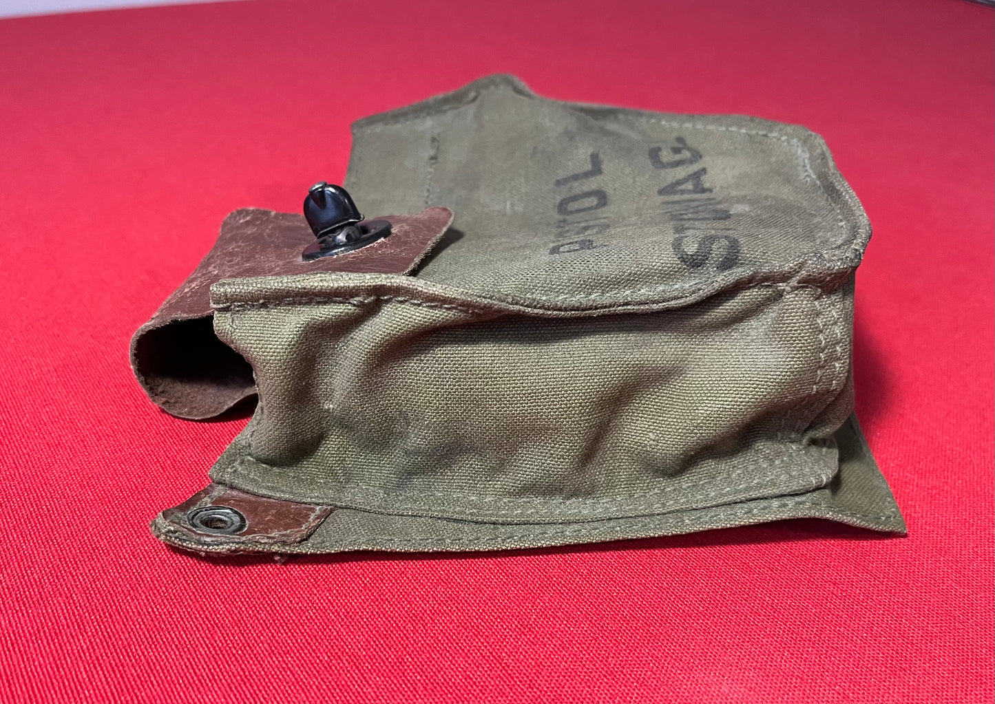 Original U.S. WWII 37mm M8 Pyrotechnic Signal Flare Pistol - Gun by SWC & Scarce Aircraft Stowage Wall Mounted Bag