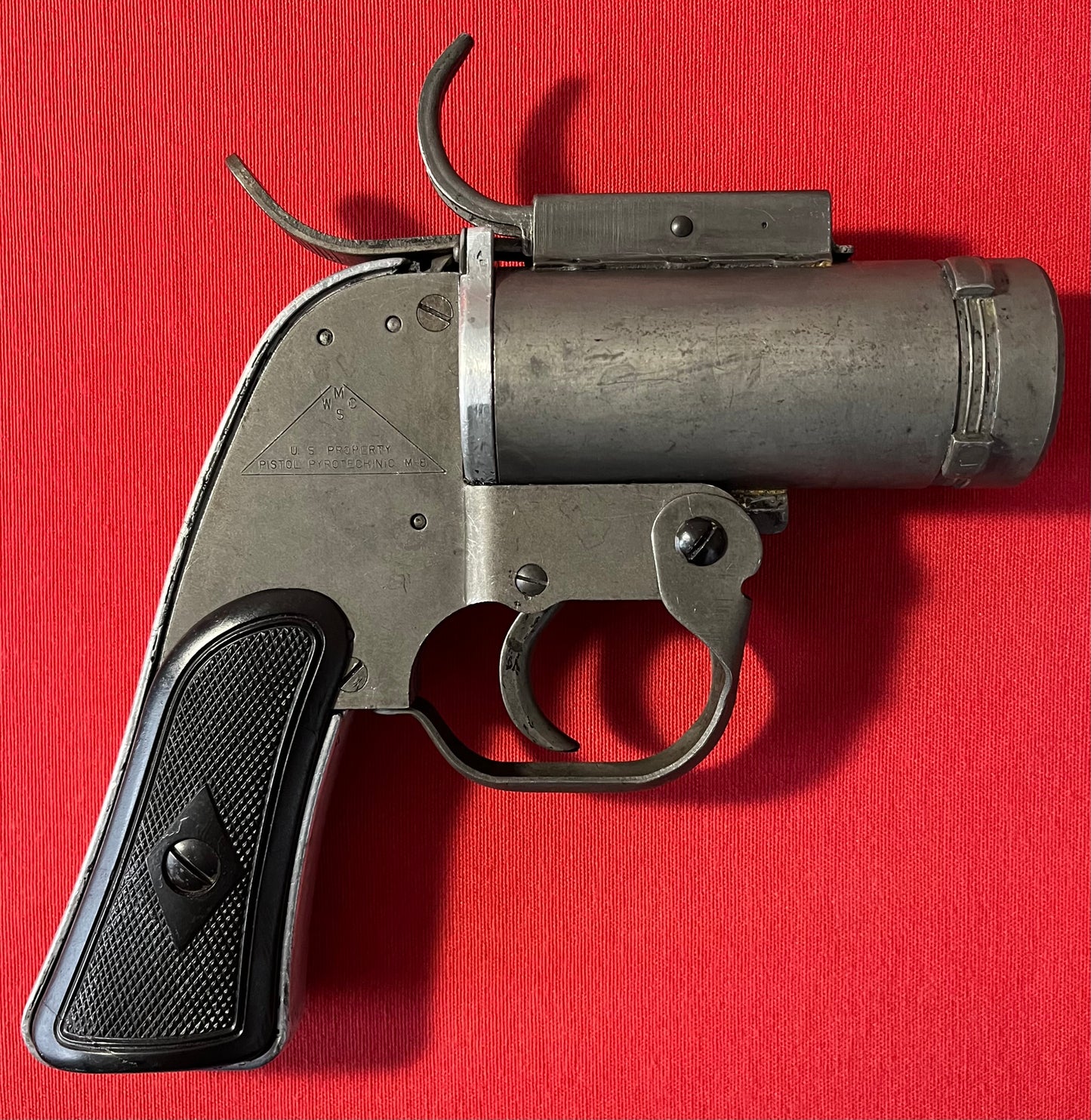 Original U.S. WWII 37mm M8 Pyrotechnic Signal Flare Pistol - Gun by SWC & Scarce Aircraft Stowage Wall Mounted Bag