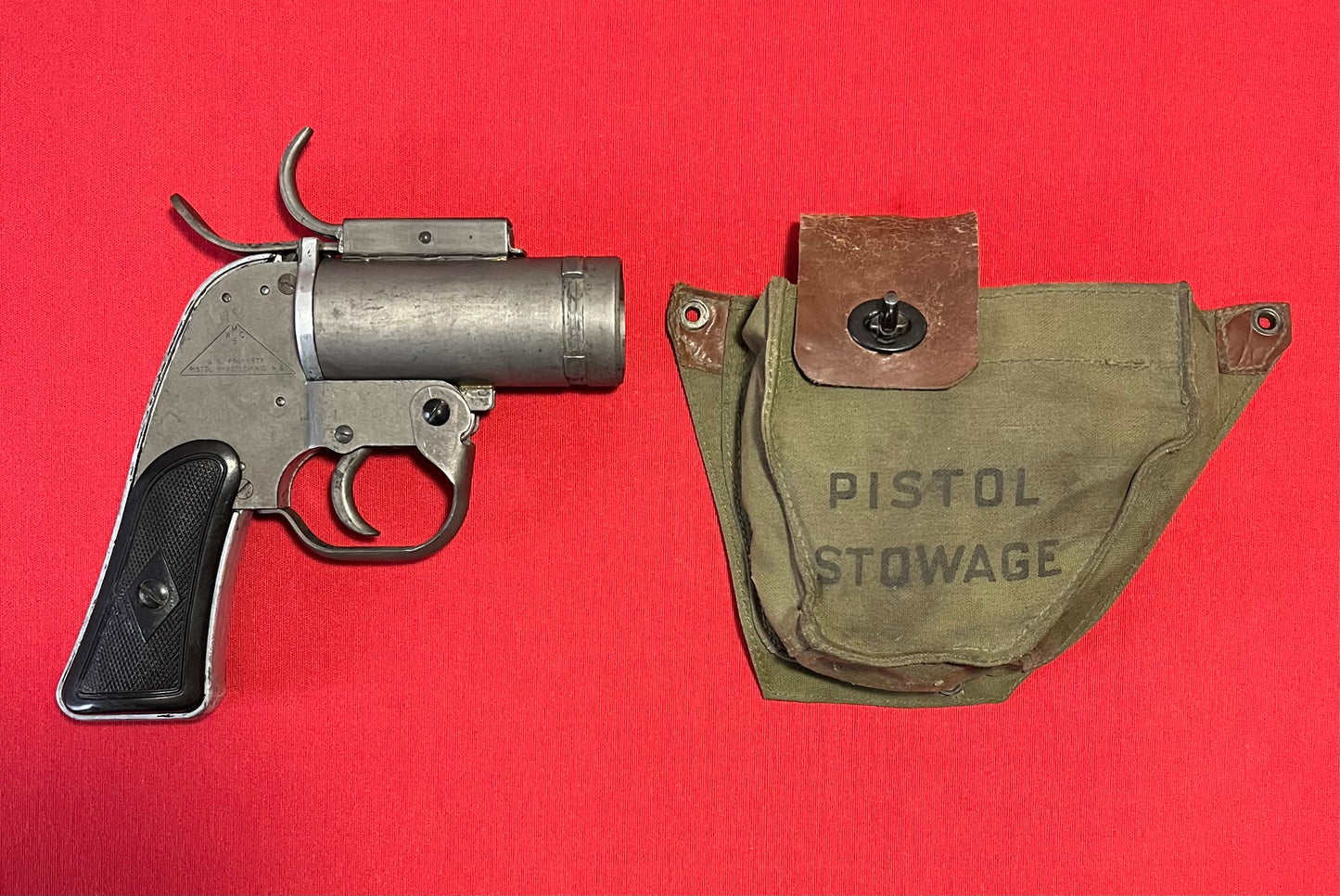 Original U.S. WWII 37mm M8 Pyrotechnic Signal Flare Pistol - Gun by SWC & Scarce Aircraft Stowage Wall Mounted Bag